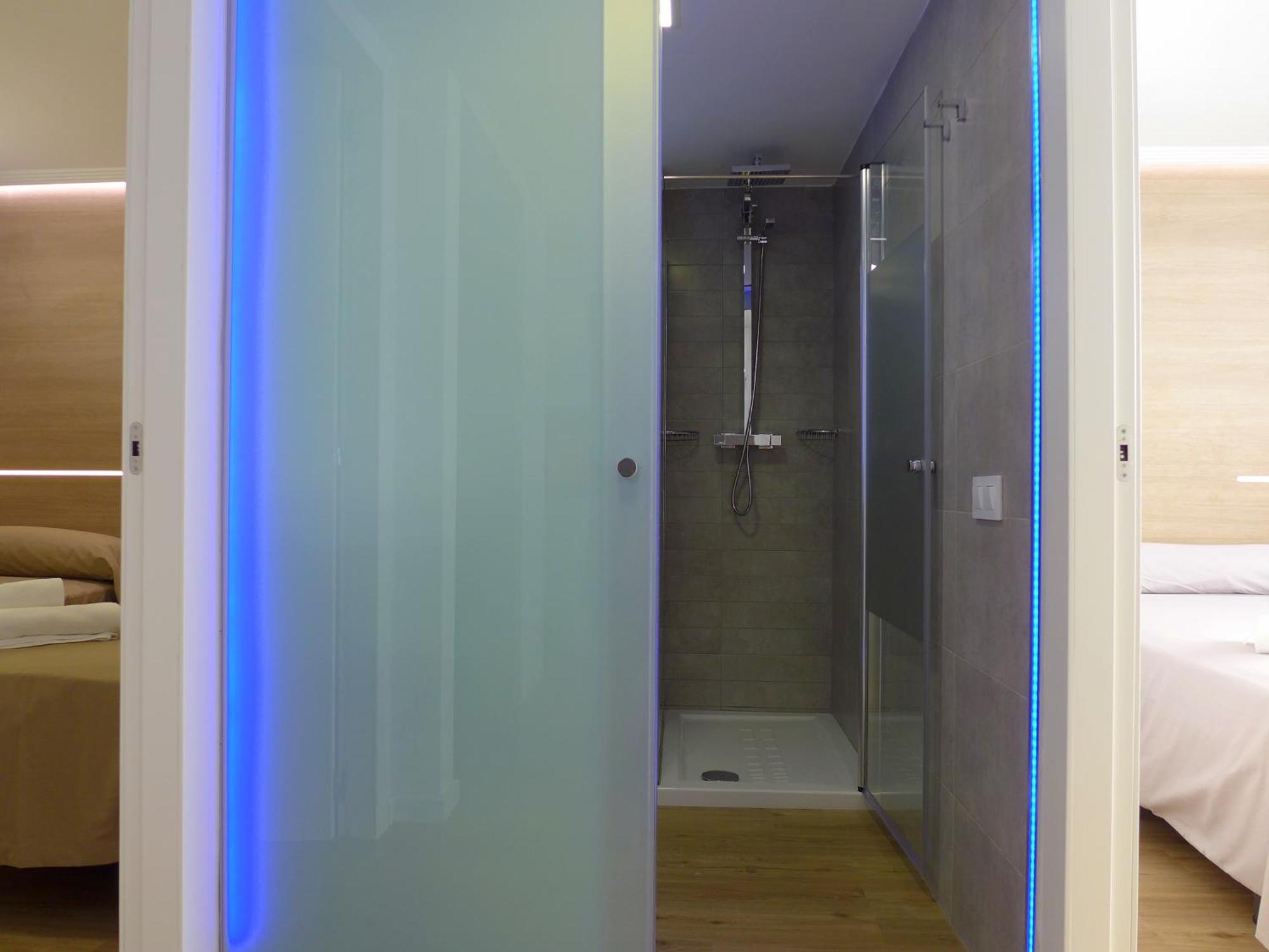 Rentalmar Navarra Family Suites Salou Room photo