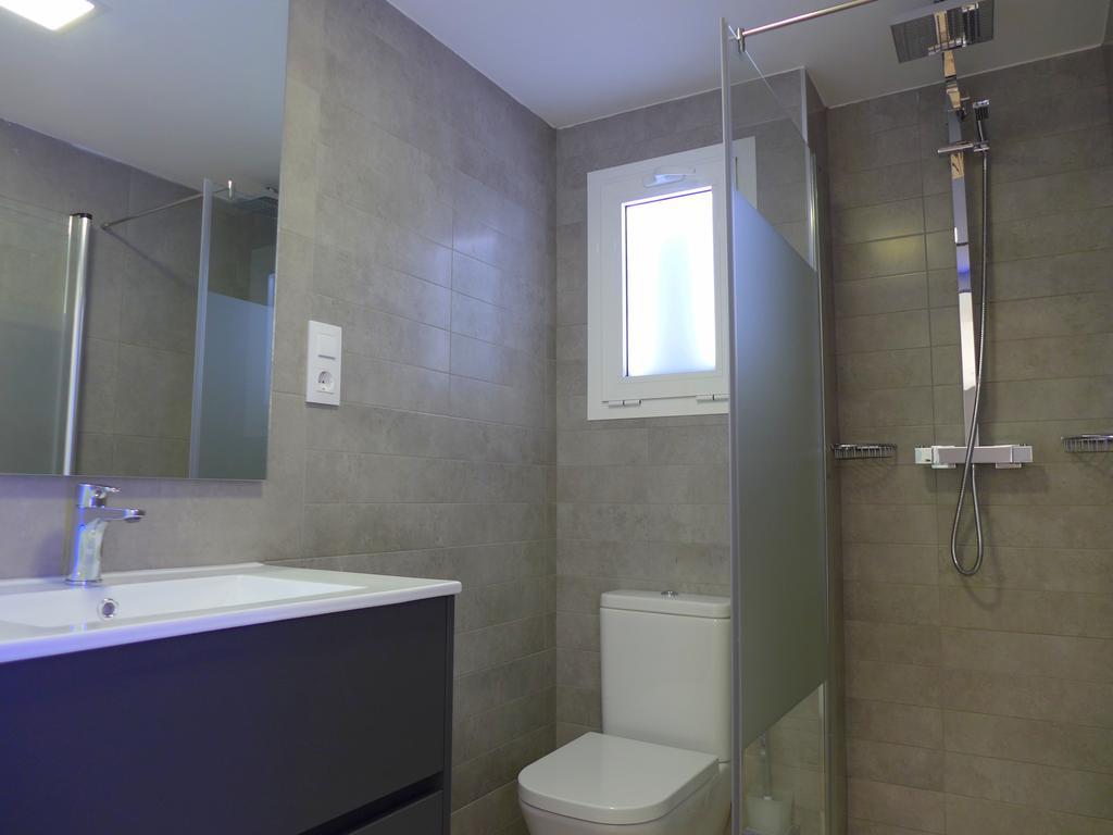 Rentalmar Navarra Family Suites Salou Room photo